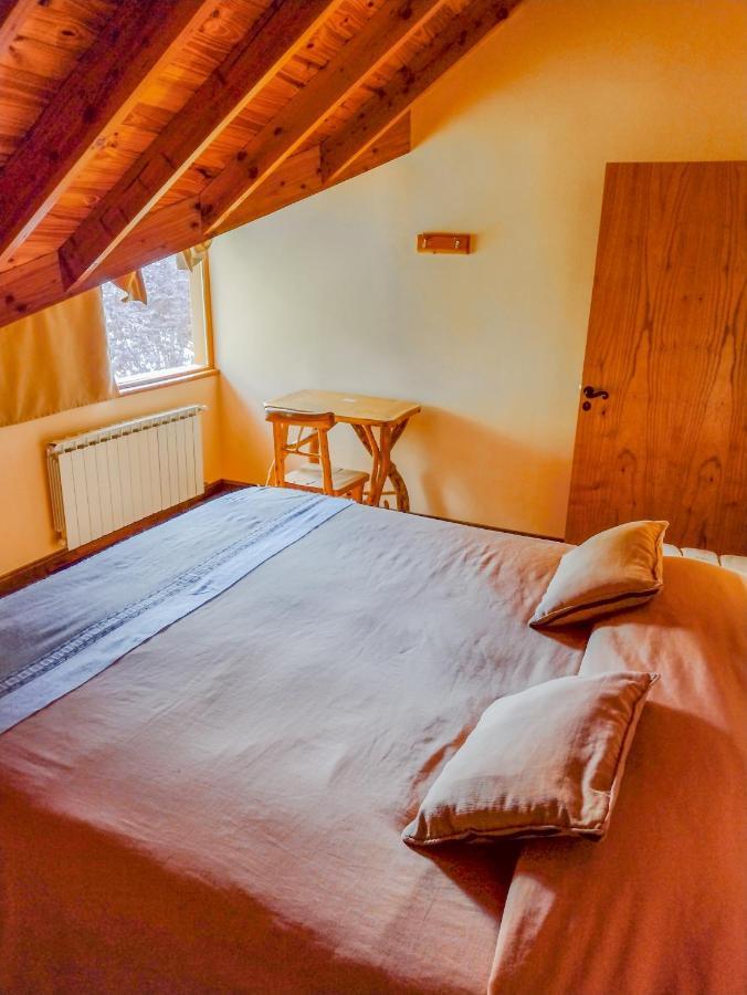 Hotel Y Cabanas Casa De Piedra Trevelín 外观 照片
