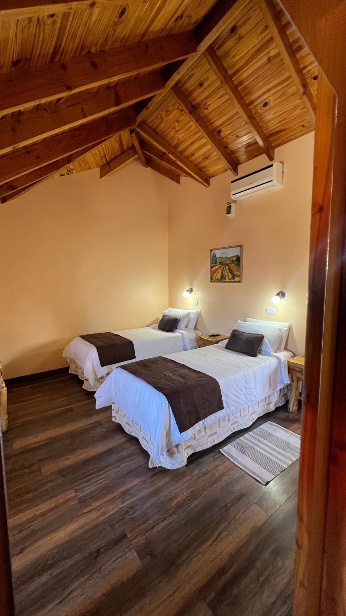 Hotel Y Cabanas Casa De Piedra Trevelín 外观 照片