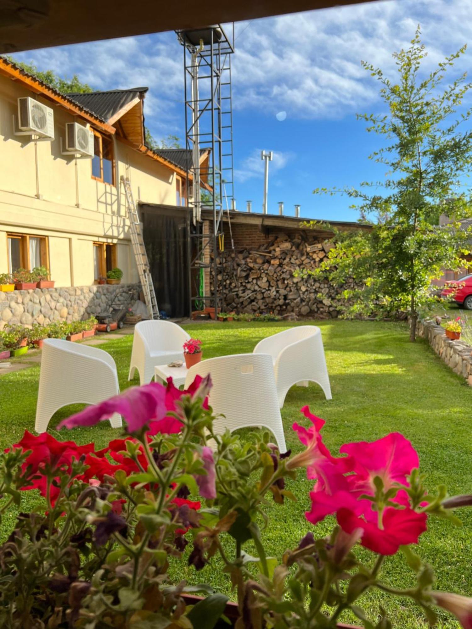 Hotel Y Cabanas Casa De Piedra Trevelín 外观 照片