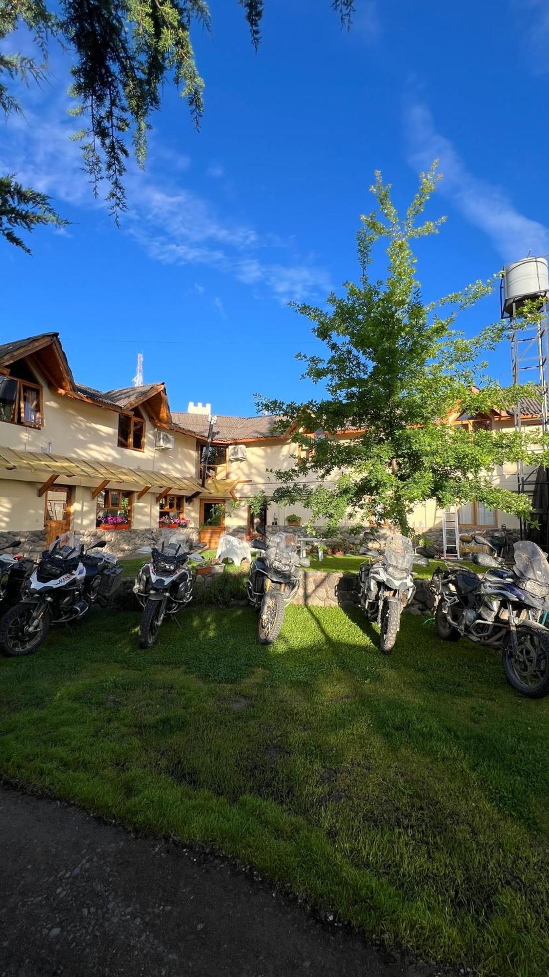 Hotel Y Cabanas Casa De Piedra Trevelín 外观 照片